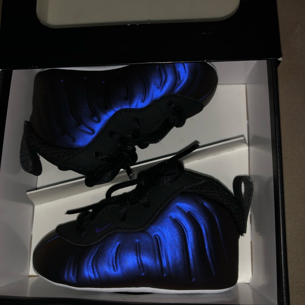 Eggplant foamposite